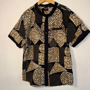 D’iyanu Black & Gold Geometric Short Sleeve Button-Down Shirt